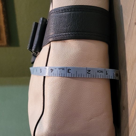 Kate Spade Bow purse - Picture 17 of 17